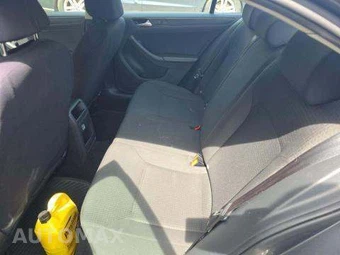 2016 Volkswagen Jetta S – miniatura 12
