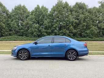 2016 Volkswagen Jetta S w/Technology - miniatura 3