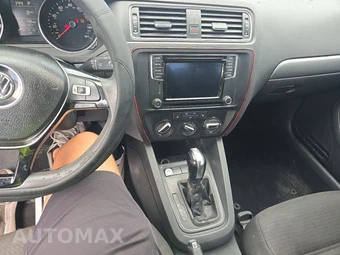 2016 Volkswagen Jetta SE - miniatura 11