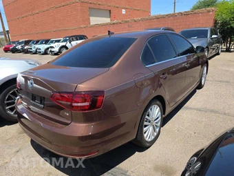 2016 Volkswagen Jetta SEL Premium – miniatura 3