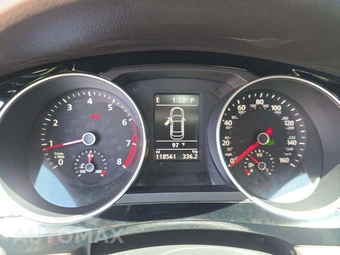 2016 Volkswagen Jetta SEL Premium – miniatura 9