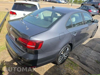 2016 Volkswagen Jetta Sport - miniatura 3