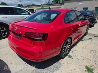 2016 Volkswagen Jetta Sport – miniatura 4