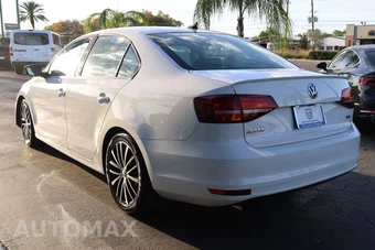 2016 Volkswagen Jetta Sport - miniatura 3