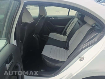 2016 Volkswagen Jetta Sport – miniatura 10