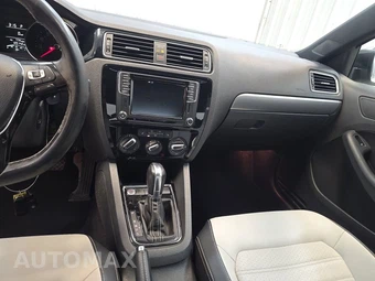 2016 Volkswagen Jetta Sport - miniatura 11