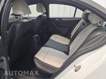 2016 Volkswagen Jetta Sport - miniatura 13