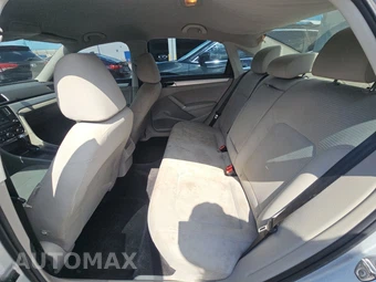 2016 Volkswagen Passat 1.8T S - miniatura 13