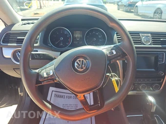 2016 Volkswagen Passat 1.8T S – miniatura 10