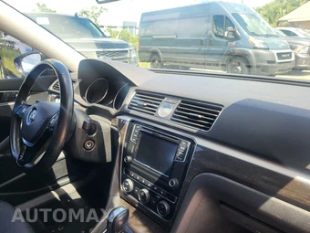 2016 Volkswagen Passat 1.8T SE – miniatura 12