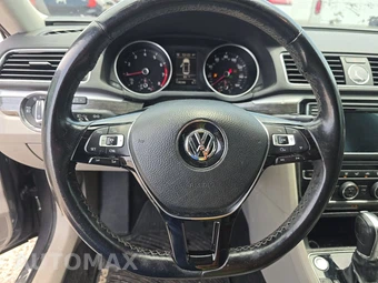 2016 Volkswagen Passat 1.8T SE - miniatura 10