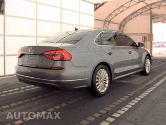 2016 Volkswagen Passat 1.8T SE - miniatura 4