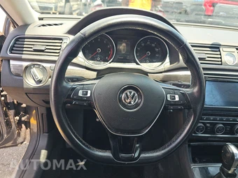 2016 Volkswagen Passat 1.8T SE - miniatura 10