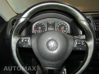 2016 Volkswagen Tiguan S - miniatura 11