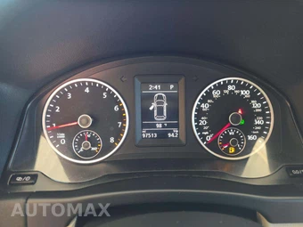 2016 Volkswagen Tiguan S – miniatura 9