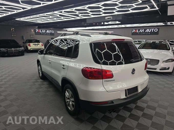 2016 Volkswagen Tiguan S – miniatura 2