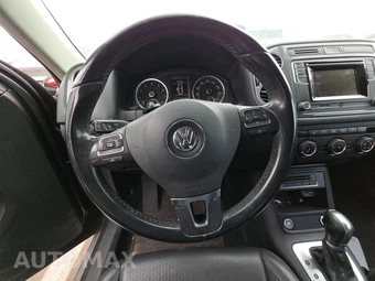 2016 Volkswagen Tiguan S - miniatura 10