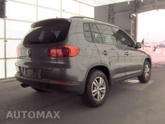 2016 Volkswagen Tiguan S - miniatura 4