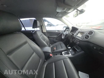 2016 Volkswagen Tiguan S - miniatura 8