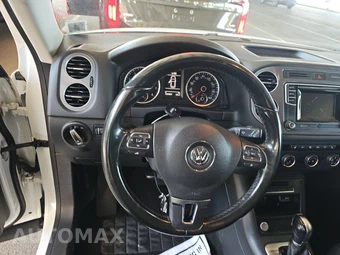 2016 Volkswagen Tiguan S – miniatura 10