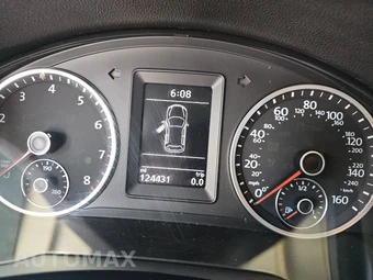 2016 Volkswagen Tiguan S – miniatura 12