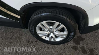 2016 Volkswagen Tiguan S – miniatura 24