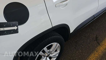 2016 Volkswagen Tiguan S – miniatura 30