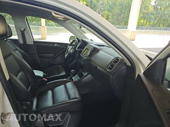 2016 Volkswagen Tiguan S – miniatura 8