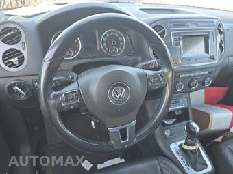 2016 Volkswagen Tiguan S – miniatura 10