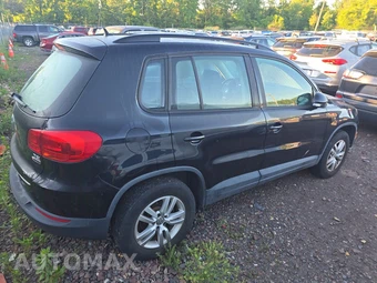 2016 Volkswagen Tiguan S – miniatura 4