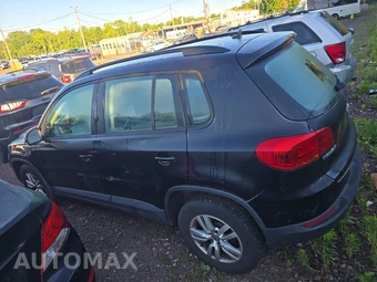 2016 Volkswagen Tiguan S – miniatura 6