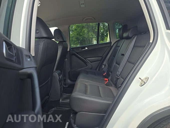 2016 Volkswagen Tiguan S – miniatura 13