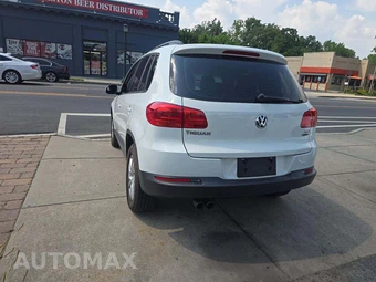 2016 Volkswagen Tiguan S – miniatura 2