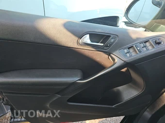 2016 Volkswagen Tiguan S - miniatura 9