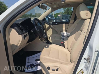 2016 Volkswagen Tiguan SE - miniatura 3