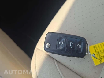 2016 Volkswagen Tiguan SE - miniatura 5