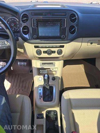 2016 Volkswagen Tiguan SE - miniatura 10