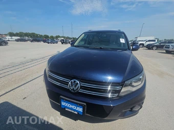 2016 Volkswagen Tiguan SE - miniatura 2