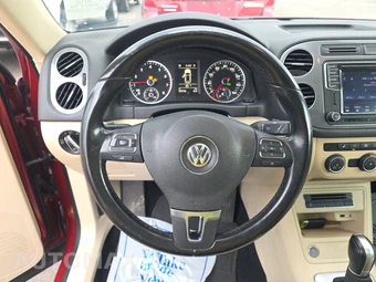 2016 Volkswagen Tiguan SE - miniatura 10