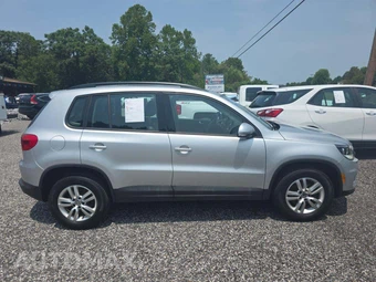 2016 Volkswagen Tiguan SE – miniatura 4
