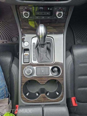 2016 Volkswagen Touareg TDI Executive - miniatura 25