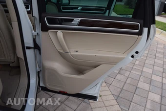 2016 Volkswagen Touareg TDI Lux - miniatura 104