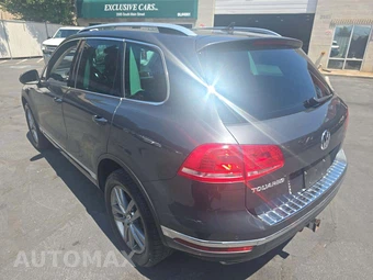 2016 Volkswagen Touareg V6 Lux - miniatura 2