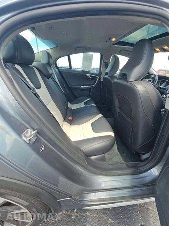 2016 Volvo S60 Cross Country T5 Platinum - miniatura 13