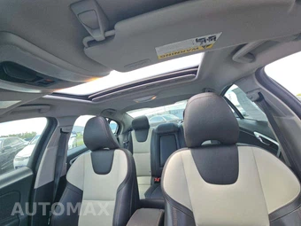 2016 Volvo S60 Cross Country T5 Platinum - miniatura 8