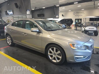2016 Volvo S60 T5 Premier – miniatura 3