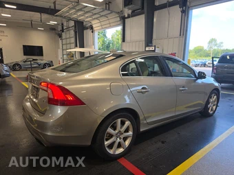 2016 Volvo S60 T5 Premier – miniatura 4
