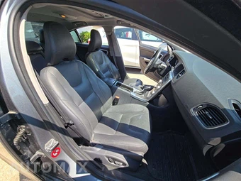 2016 Volvo S60 T5 Premier – miniatura 18