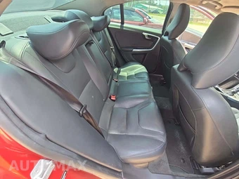 2016 Volvo S60 T5 Premier – miniatura 16