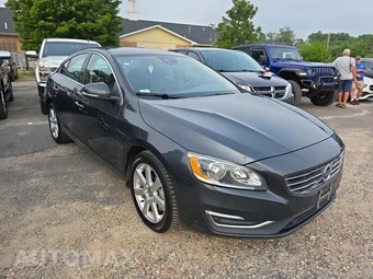 2016 Volvo S60 T5 Premier - miniatura 3